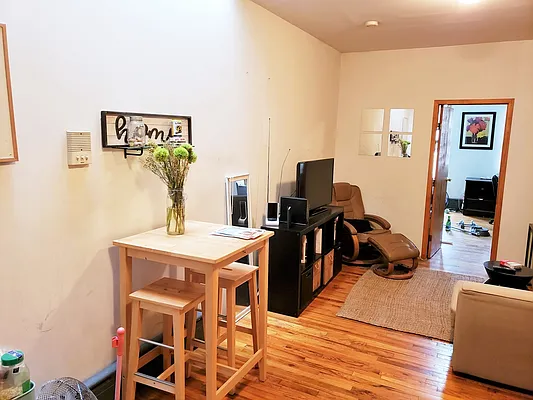 Rented by Bridge Realty | media 18