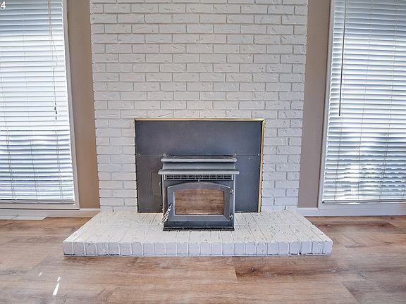 4th image of 1218 Pocatello Ave
