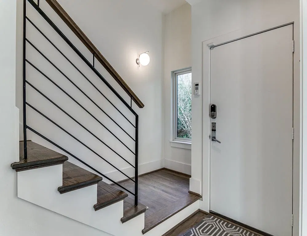 2 bed, 3.5 bath, 2009 sqft, $3,800 — Photo 4