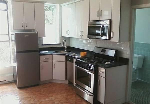 2nd image of 408 Jefferson Ave