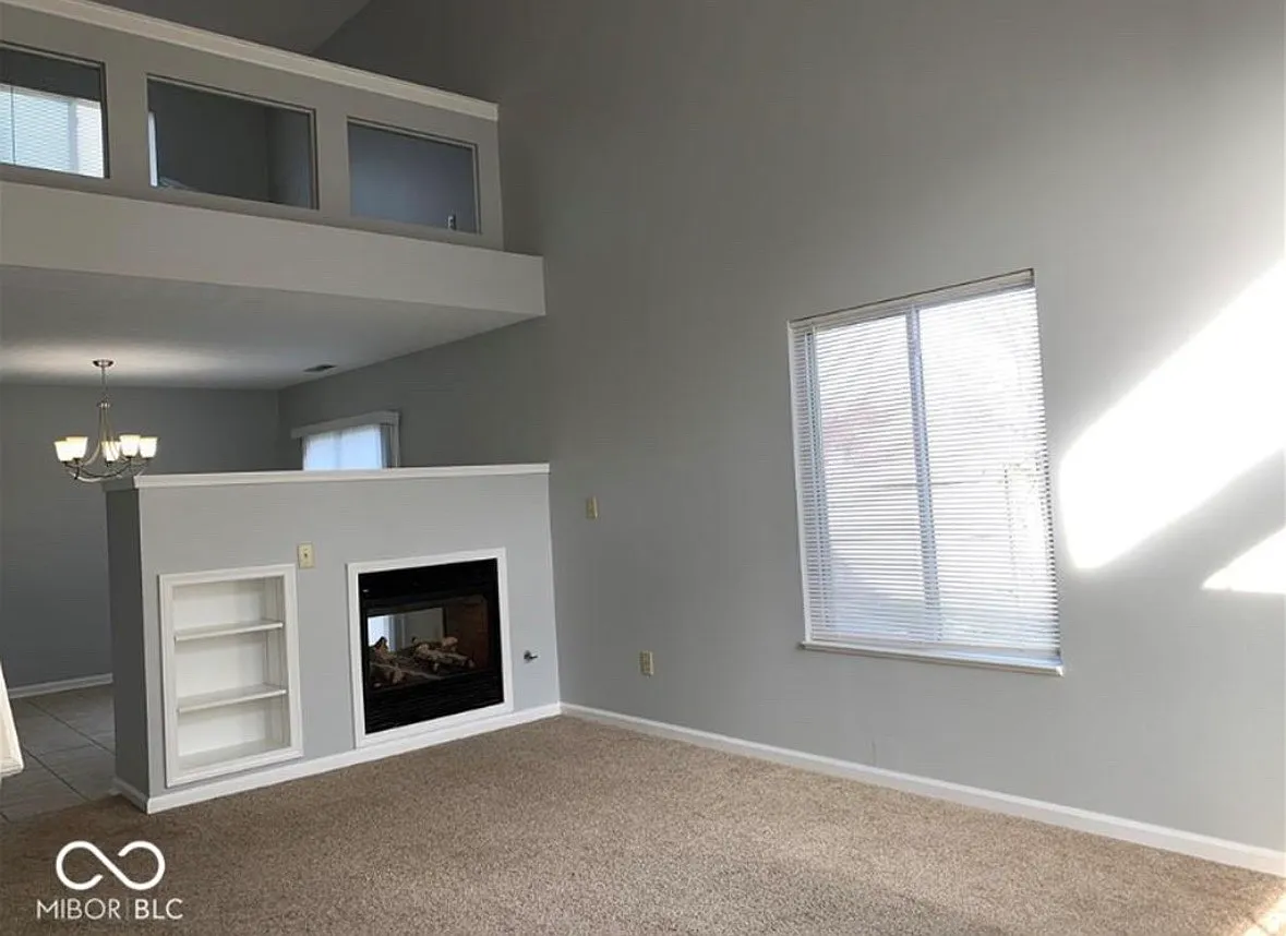 2 bed, 2.5 bath, 1362 sqft, $1,690 — Photo 2