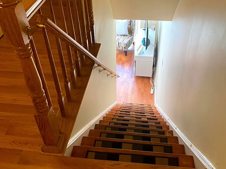 Hawthorne Dr NE — Photo 14