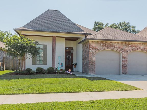 2nd image of 221 Country Park Dr