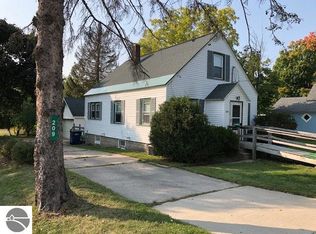 209 N Brownson Ave, Kingsley, MI 49649