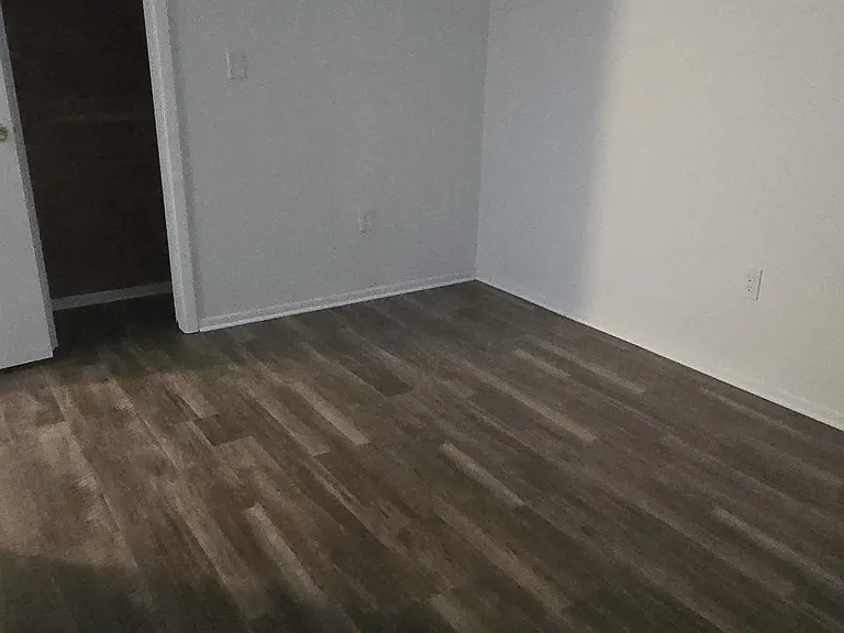 8407 Mill Creek Ln — Photo 6
