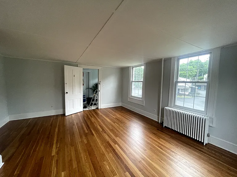 4 Main St #3 — Photo 4