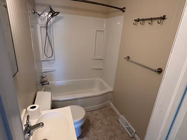 421 W Catalpa St, Springfield, MO 65807