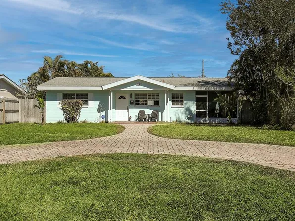 735 42nd Ave NE, Saint Petersburg, FL 33703