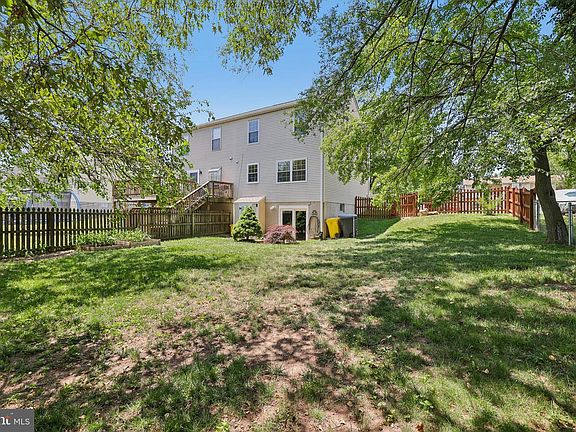 5th image of 7961 Oakwood Rd