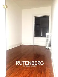 Rented by R New York