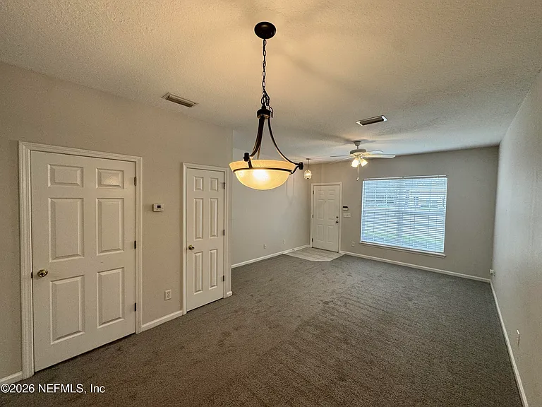 8428 Thornbush Ct — Photo 9