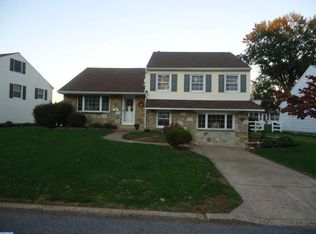 2823 Hargrave St, Philadelphia, PA 19136