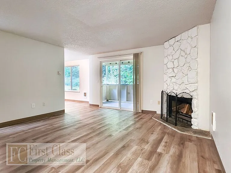 3648 SW Beaverton Hillsdale Hwy #9 — Photo 2