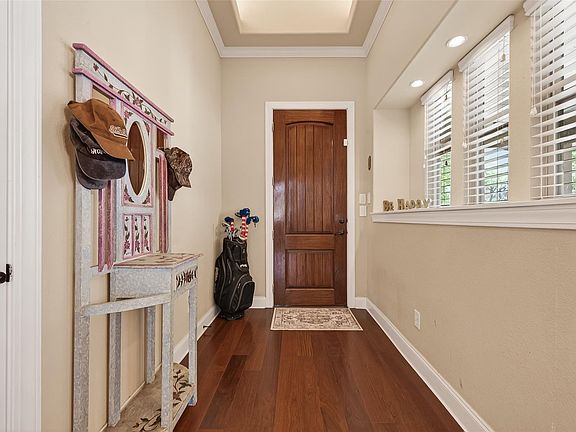 4th image of 618 Santa Elena Cyn