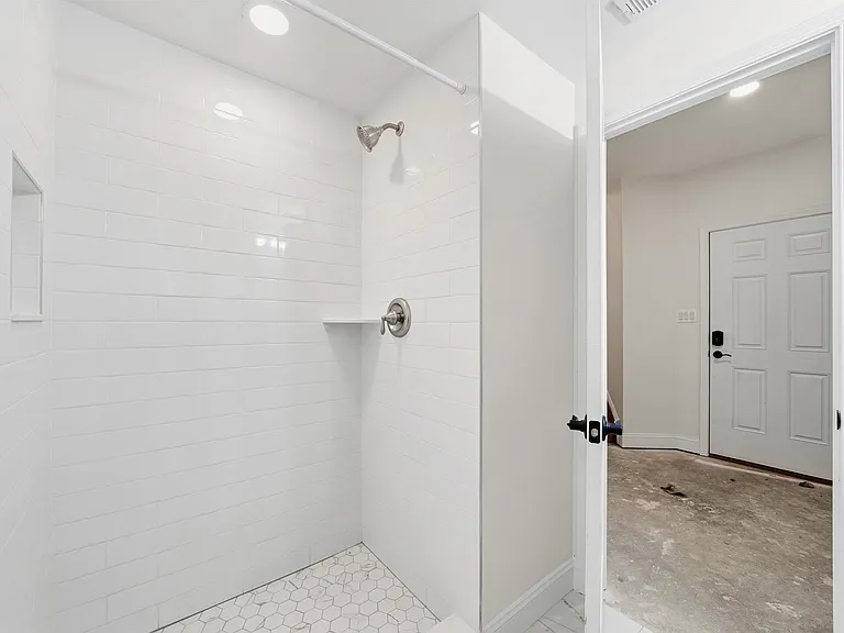 5116 Shore Dr — Photo 88