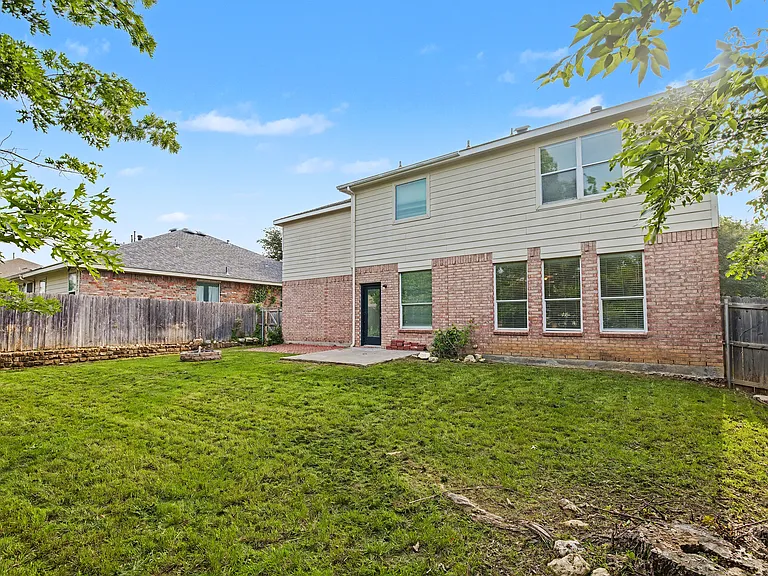 8401 Tribute Ln — Photo 23