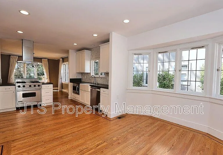 937 Sonoma Way — Photo 34