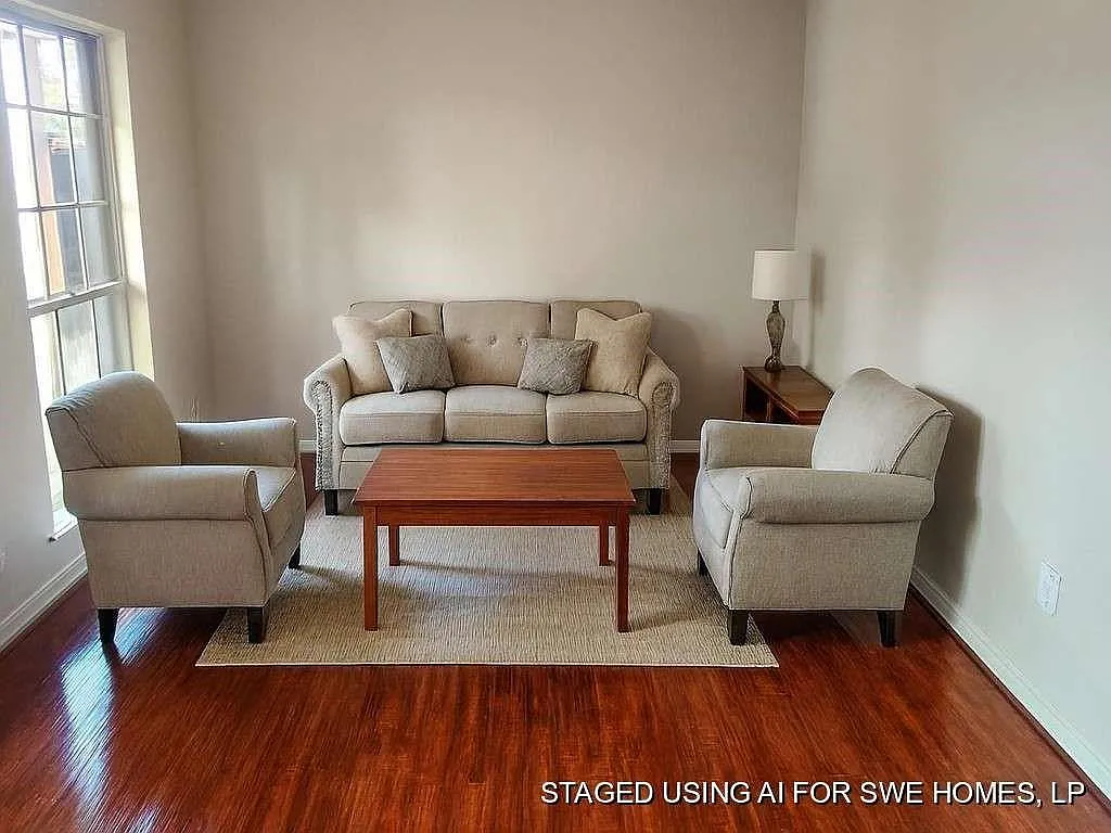 3 bed, 2.0 bath, 1647 sqft, $1,899 — Photo 3