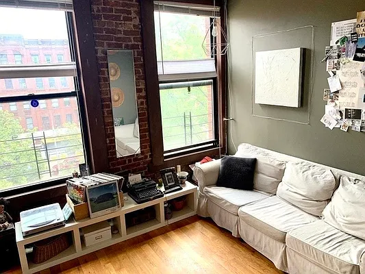 Rented by Bold New York | media 21