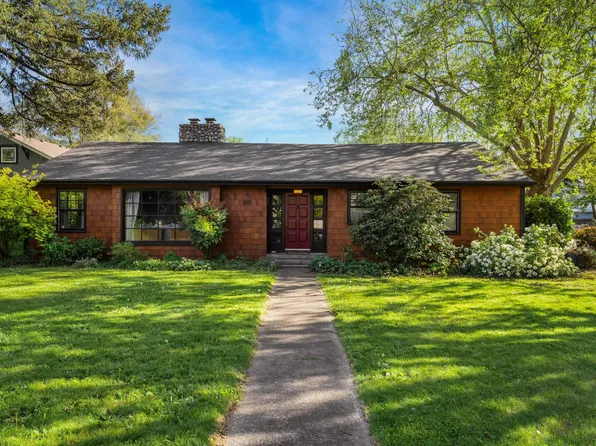 1201 E Park St, Grants Pass, OR 97527