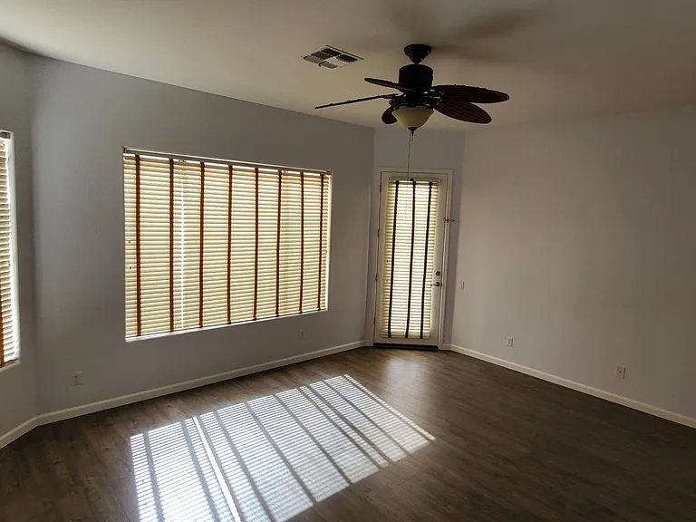 26024 N Fernbush Dr — Photo 8