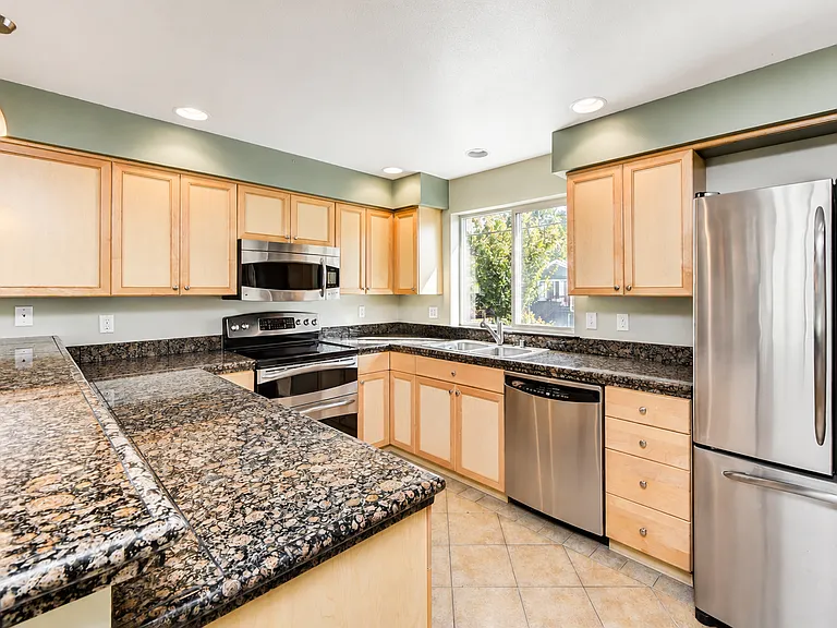 5622 Fauntleroy Way SW #B — Photo 4