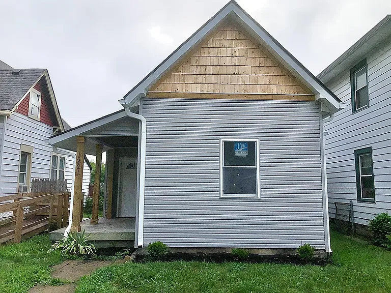 1221 Saint Peter St — Photo 3