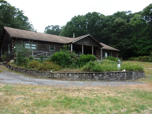 328 Kitemaug Road, Montville, CT 06382