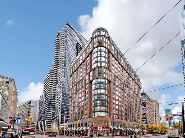 7 Carlton St #402, Toronto, ON M5B 2M3