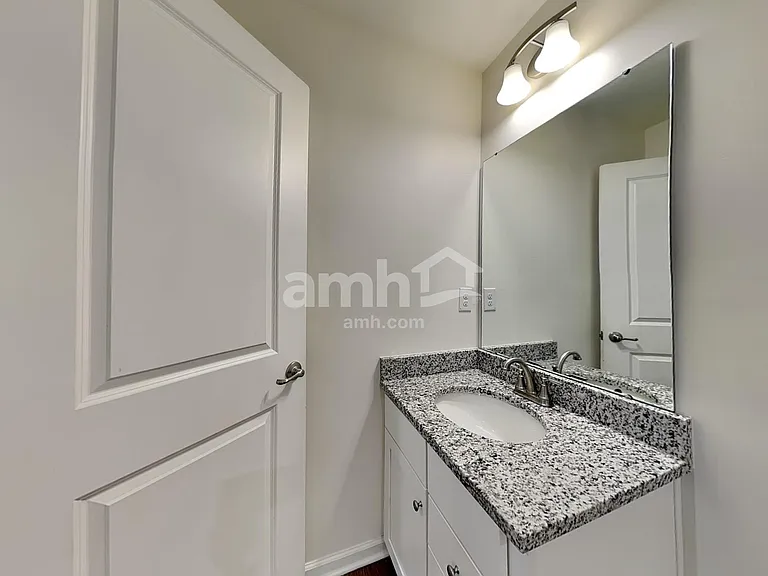 553 Larragan Dr — Photo 16