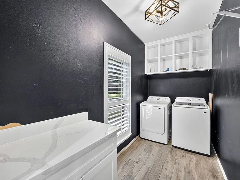 4910 Kingsboro Ct — Photo 59