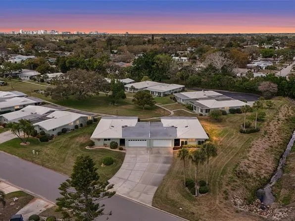 3206 Village Green Dr #1036, Sarasota, FL 34239