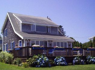 72 Common Fence Blvd, Portsmouth, RI 02871