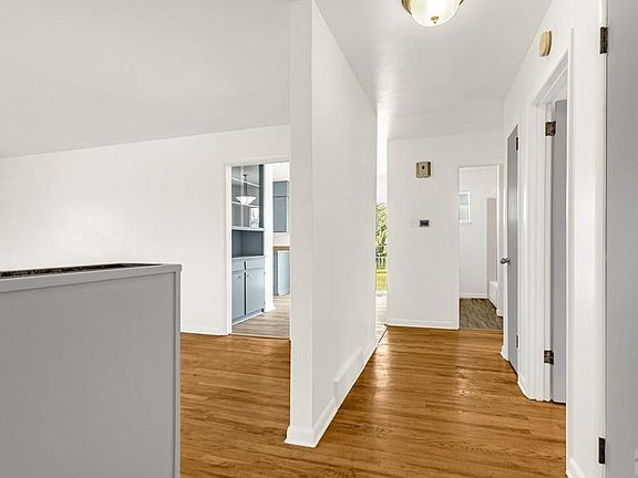 4th image of 802 S 2nd St