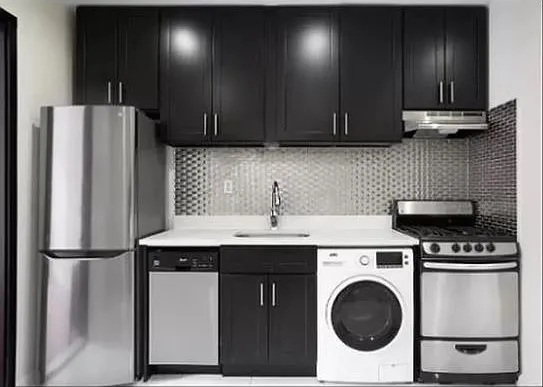 943 Columbus Ave #2C — Photo 1
