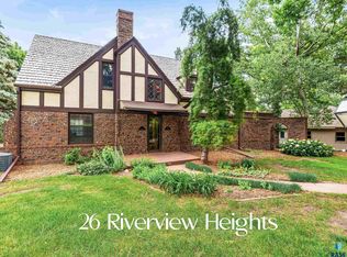 26 S Riverview Hts, Sioux Falls, SD 57105