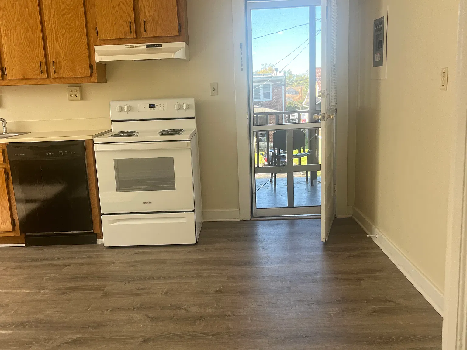 158 S Bayard Ave — Photo 3