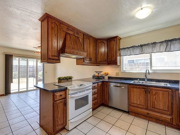 2nd image of 1248 Balsam Way