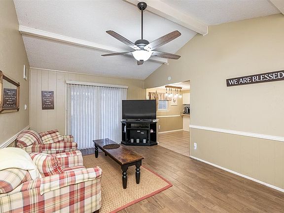 5th image of 2704 Avonhill Dr