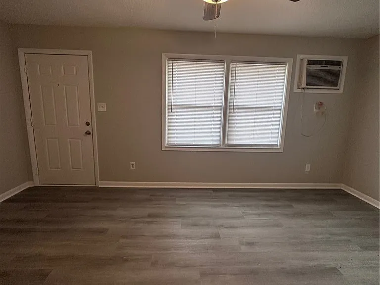 1053 Rulnick St #C — Photo 7