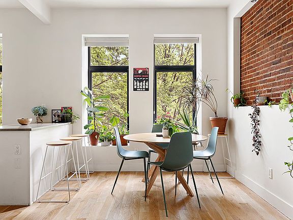 4th image of 661 Lafayette Ave #3