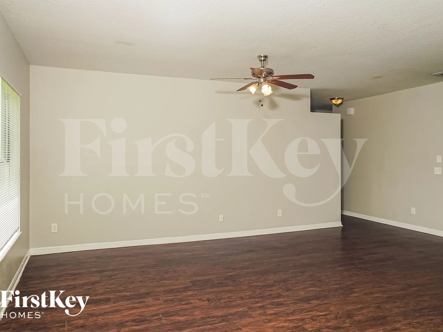 4 bed, 2.0 bath, 1400 sqft, $1,430 — Photo 4