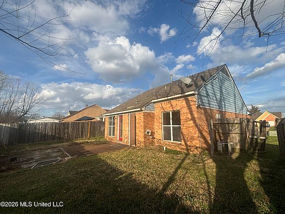 5th image of 6463 Bentley Cv