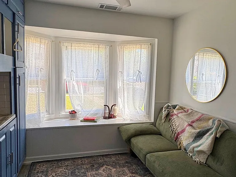 853 Cambridge Dr — Photo 11