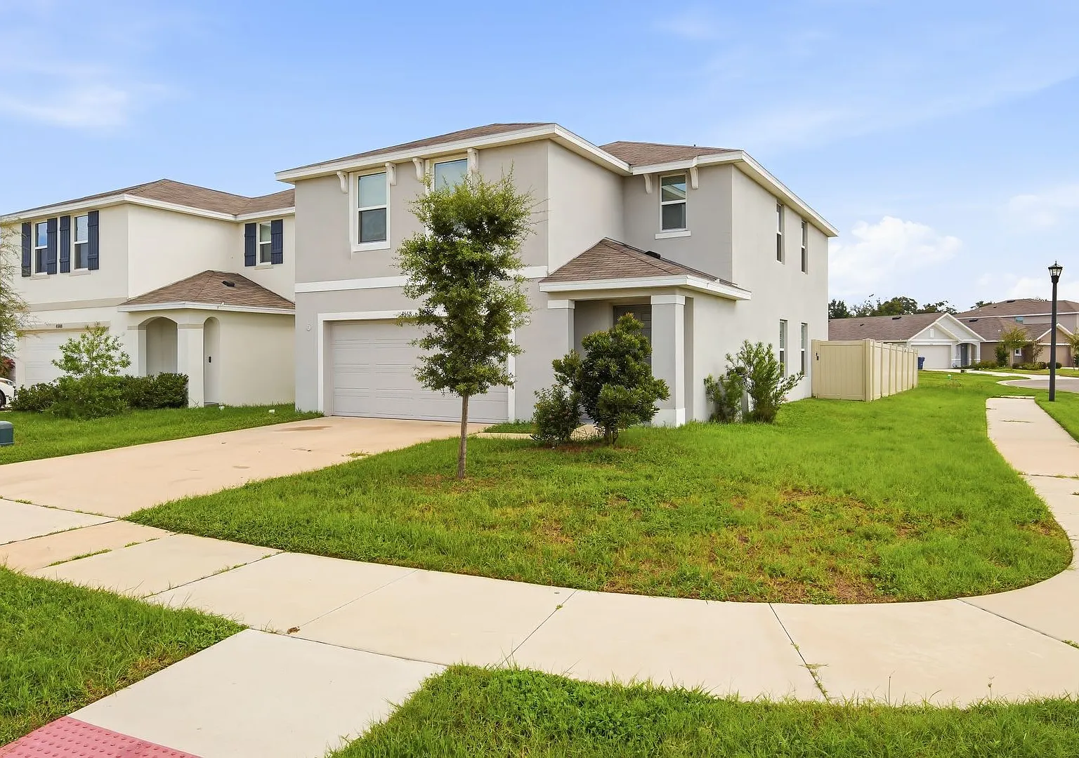 Spacious 4-Bedroom Home with Open Floor Plan, 2-Car Garage & Community Pool — Photo 3