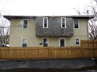 1634 11th St, Waukegan, IL 60085