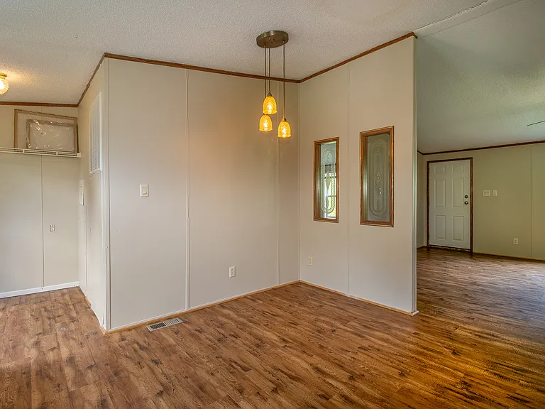 60 Brooklane Dr — Photo 8