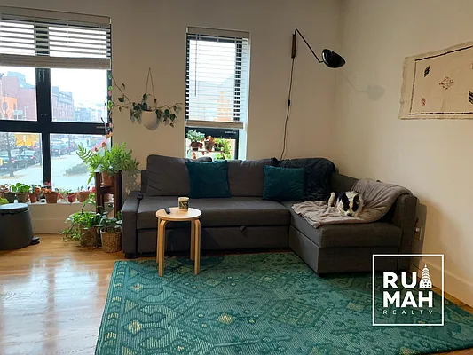 Rented by Rumah Realty Inc | media 26