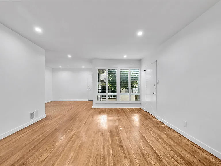350 S Camden Dr #A — Photo 8