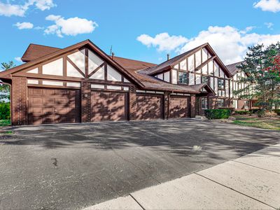6750 180th St APT 1W, Tinley Park, IL, 60477